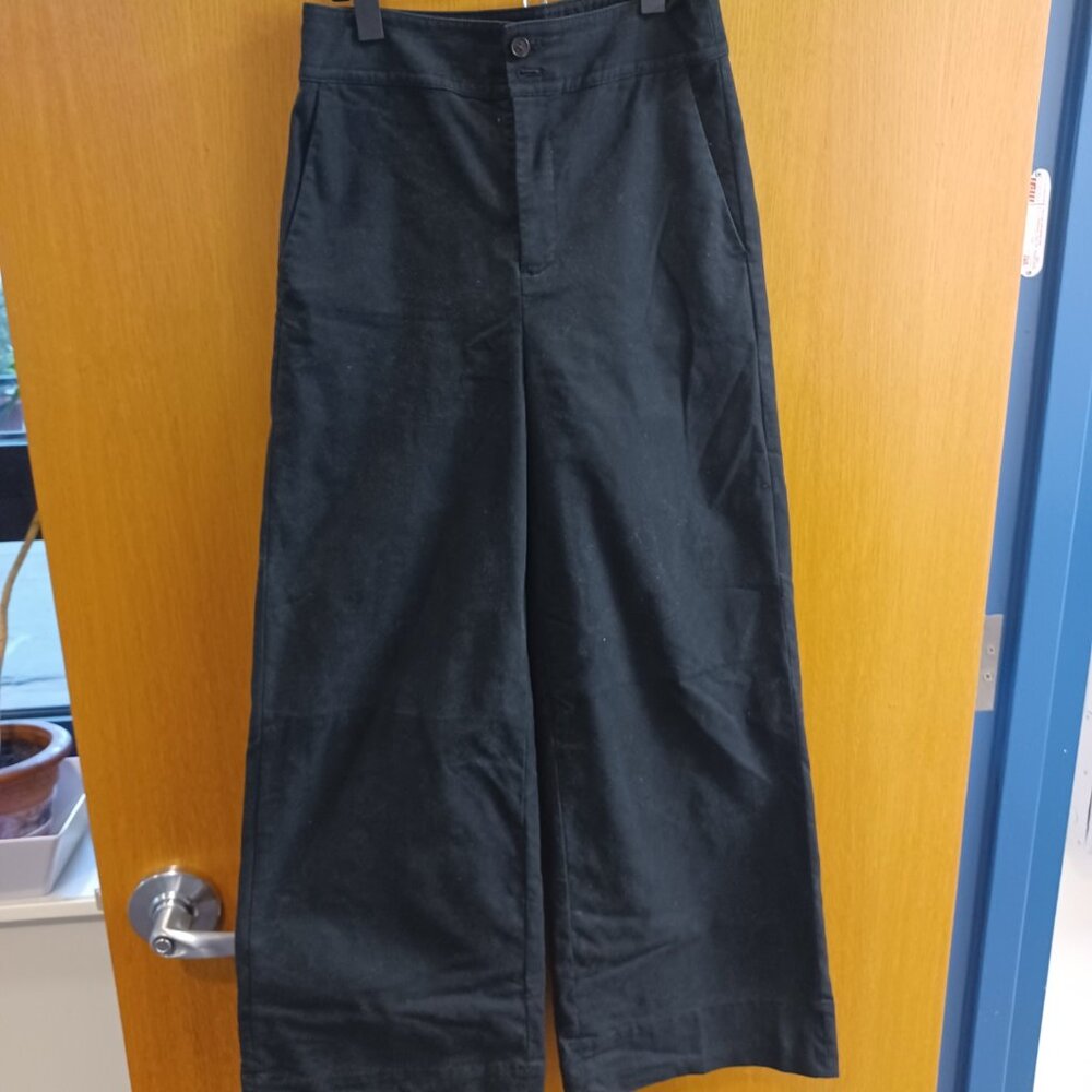 J CREW SIZE 4 BLACK WIDE LEG ZIP PANT...100% PROCEEDS DONATED TO CHARITY